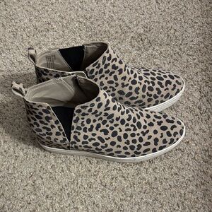 Stylish Leopard Print Ankle Booties